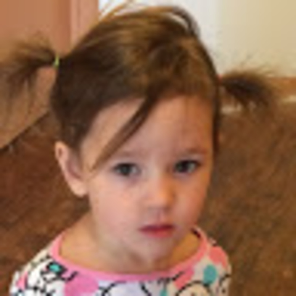 Meet your Posher, Hallie